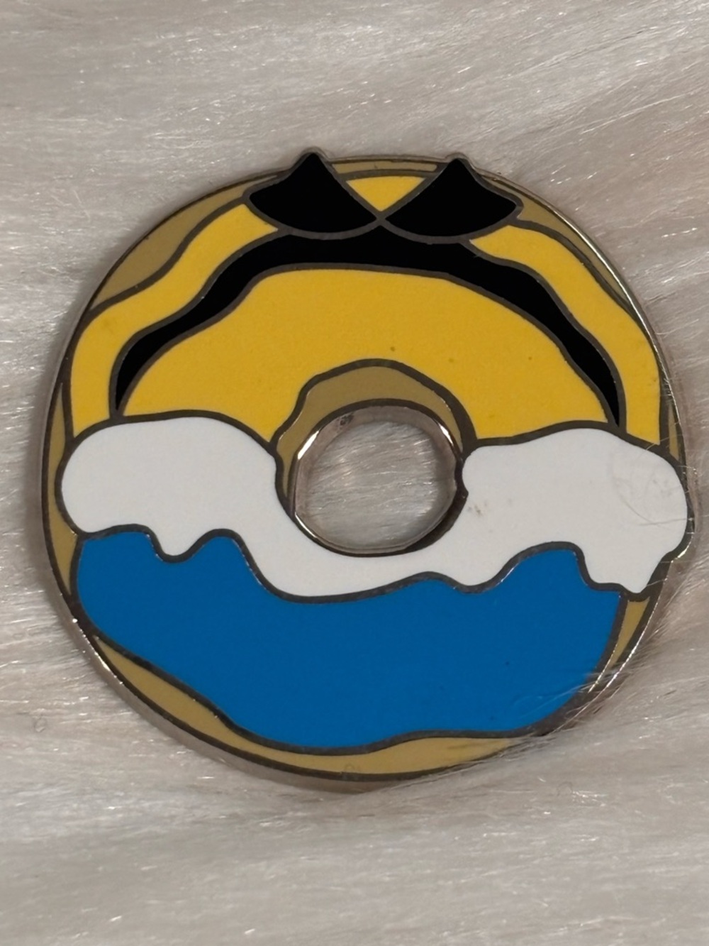 Disney Pin Traders Mystery Donut Pin - Alice In Wonderland